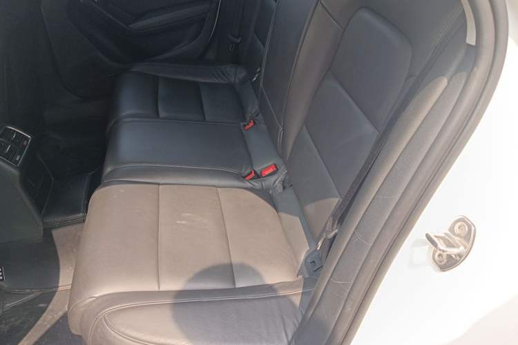 Used Audi A4L 2015 35 TFSI Automatic Standard Model Interior 4