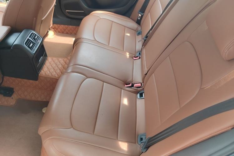 Used Audi A4L 2015 45 TFSI quattro Individual Sport Edition Interior 4