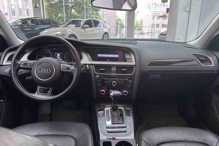 Used Audi A4L 2015 35 TFSI Automatic Comfort Model Interior 5