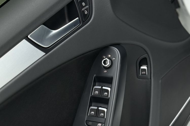 Used Audi A4L 2015 45 TFSI quattro Individual Sport Edition Interior 6