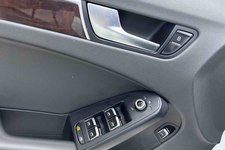 Used Audi A4L 2015 35 TFSI Automatic Comfort Model Interior 7
