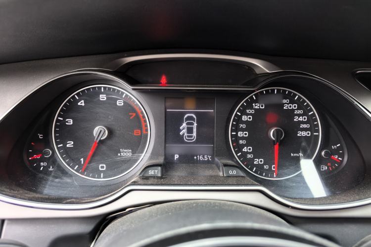 Used Audi A4L 2015 45 TFSI quattro Individual Sport Edition Interior 9