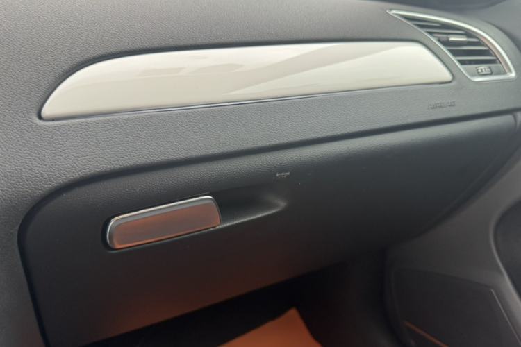 Used Audi A4L 2015 45 TFSI quattro Individual Sport Edition Interior 9