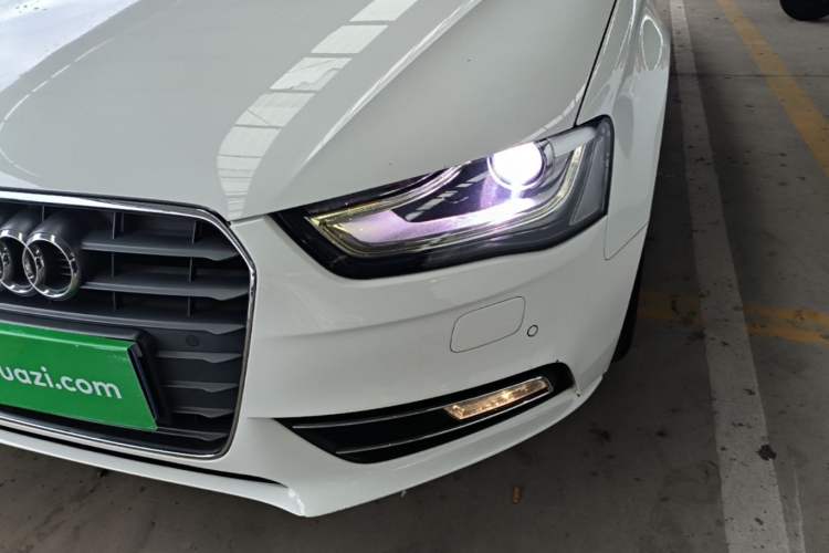 Used Audi A4L 2015 35 TFSI Automatic Comfort Model Left Front Headlight