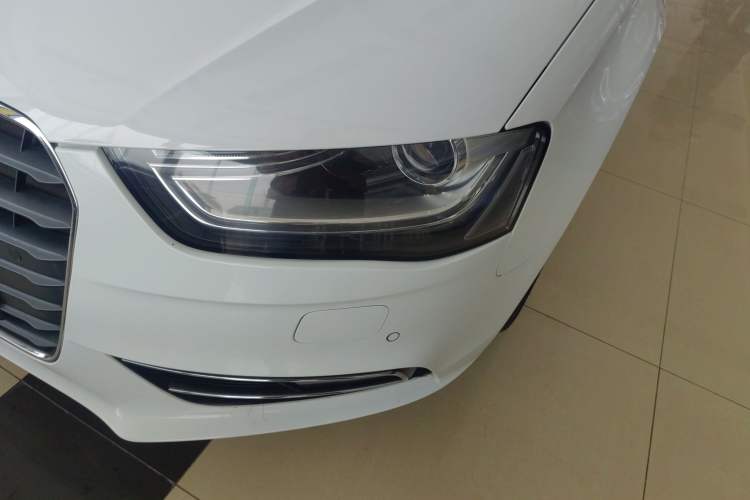 Used Audi A4L 2015 35 TFSI Automatic Comfort Model Left Front Headlight