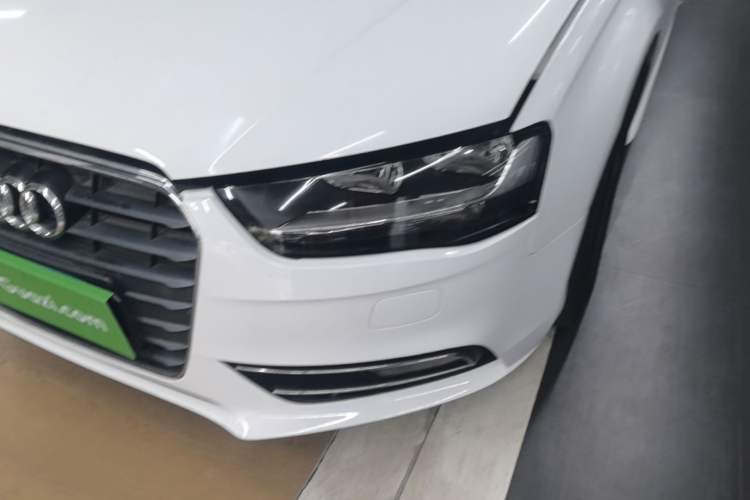 Used Audi A4L 2015 30 TFSI Automatic Comfort Model Left Front Headlight