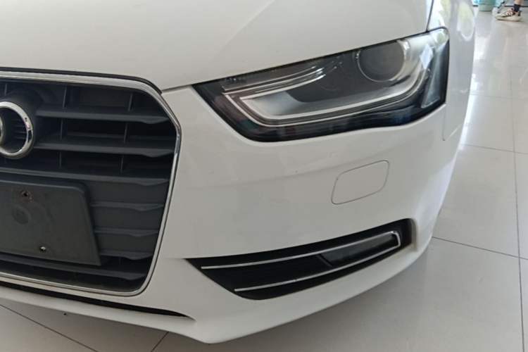 Used Audi A4L 2015 30 TFSI Automatic Comfort Model Left Front Headlight