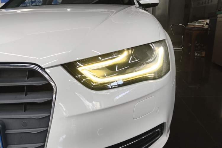 Used Audi A4L 2015 35 TFSI Automatic Comfort Model Left Front Headlight