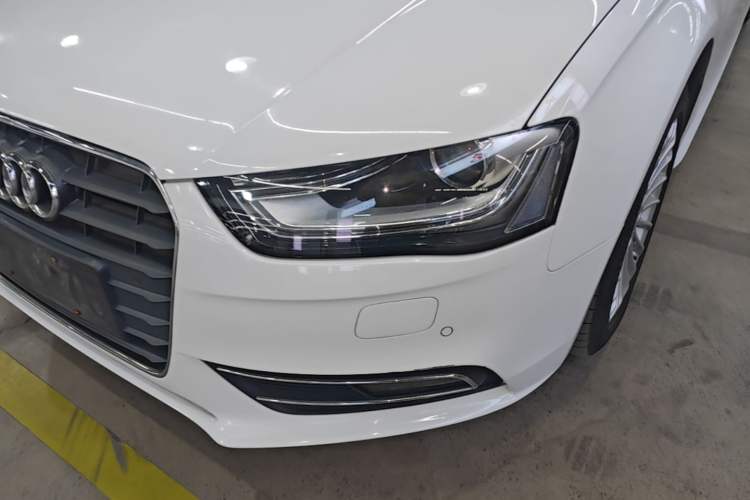 Used Audi A4L 2015 35 TFSI Automatic Comfort Model Left Front Headlight