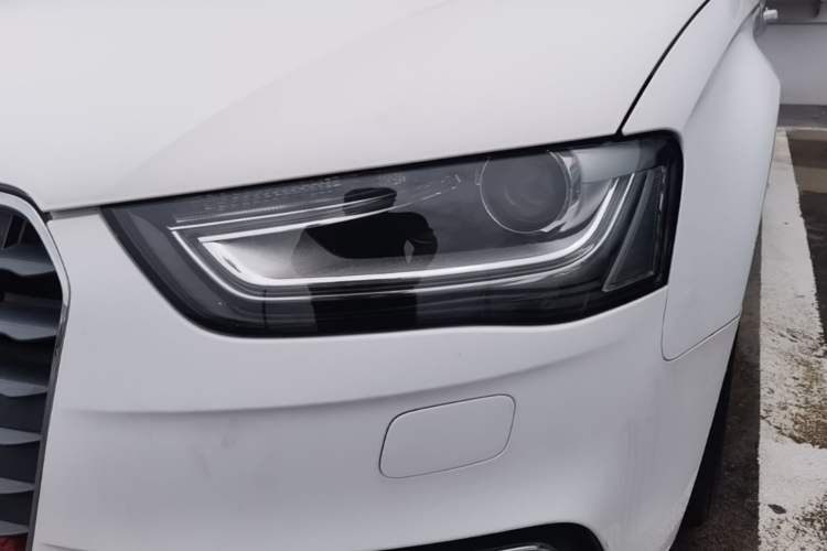 Used Audi A4L 2015 30 TFSI Automatic Comfort Model Left Front Headlight