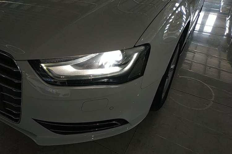 Used Audi A4L 2015 35 TFSI Automatic Standard Model Left Front Headlight