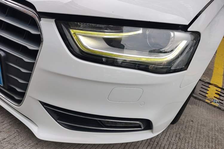 Used Audi A4L 2015 35 TFSI Automatic Comfort Model Left Front Headlight