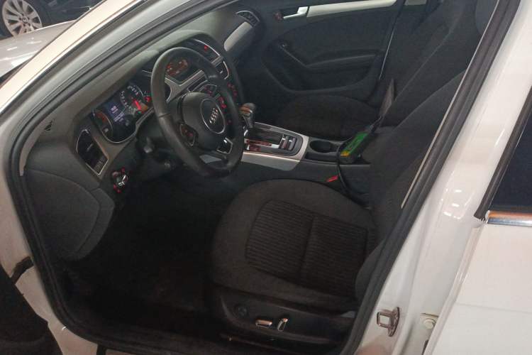 Used Audi A4L 2015 35 TFSI Automatic Standard Model Left Front Seat