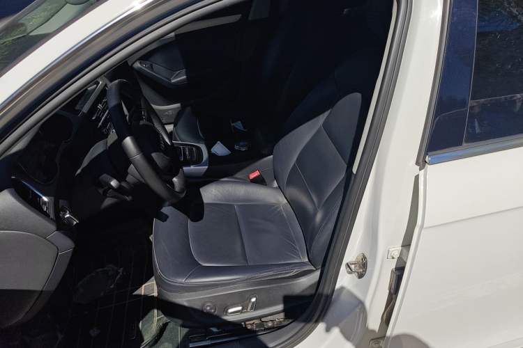 Used Audi A4L 2015 35 TFSI Automatic Standard Model Left Front Seat