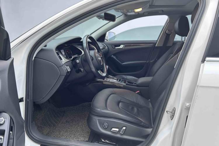Used Audi A4L 2015 35 TFSI Automatic Comfort Model Left Front Seat