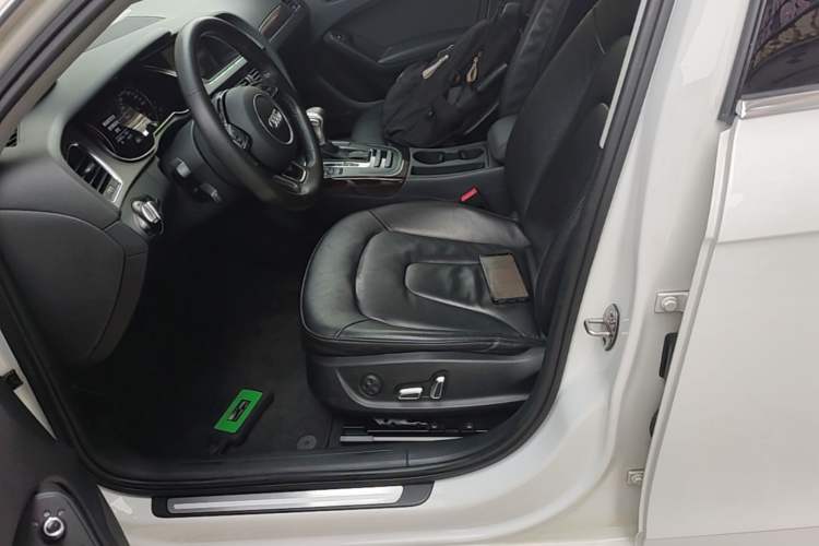 Used Audi A4L 2015 35 TFSI Automatic Comfort Model Left Front Seat