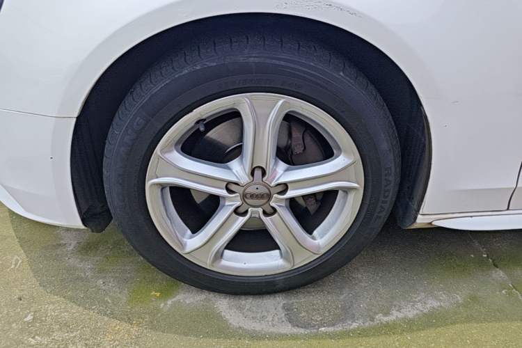 Used Audi A4L 2015 45 TFSI quattro Individual Sport Edition Left Front Wheel Hub