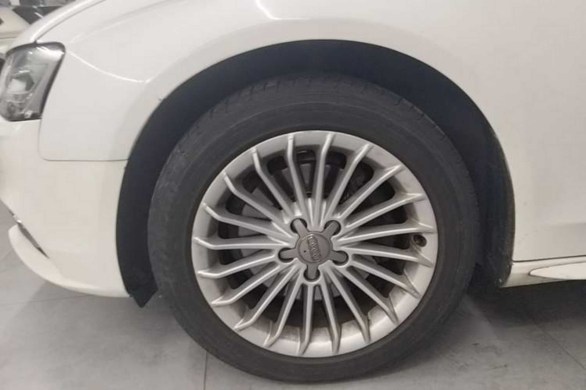 Used Audi A4L 2015 35 TFSI Automatic Comfort Model Left Front Wheel Hub
