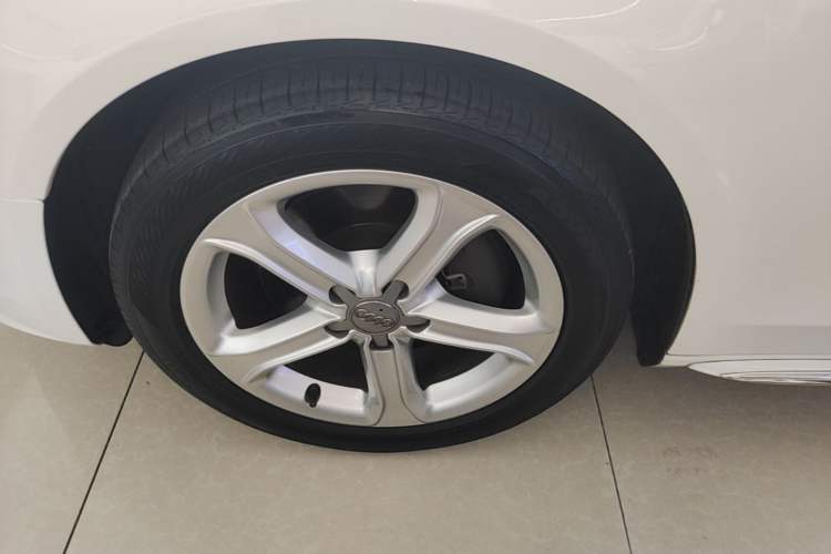 Used Audi A4L 2015 45 TFSI quattro Individual Sport Edition Left Front Wheel Hub