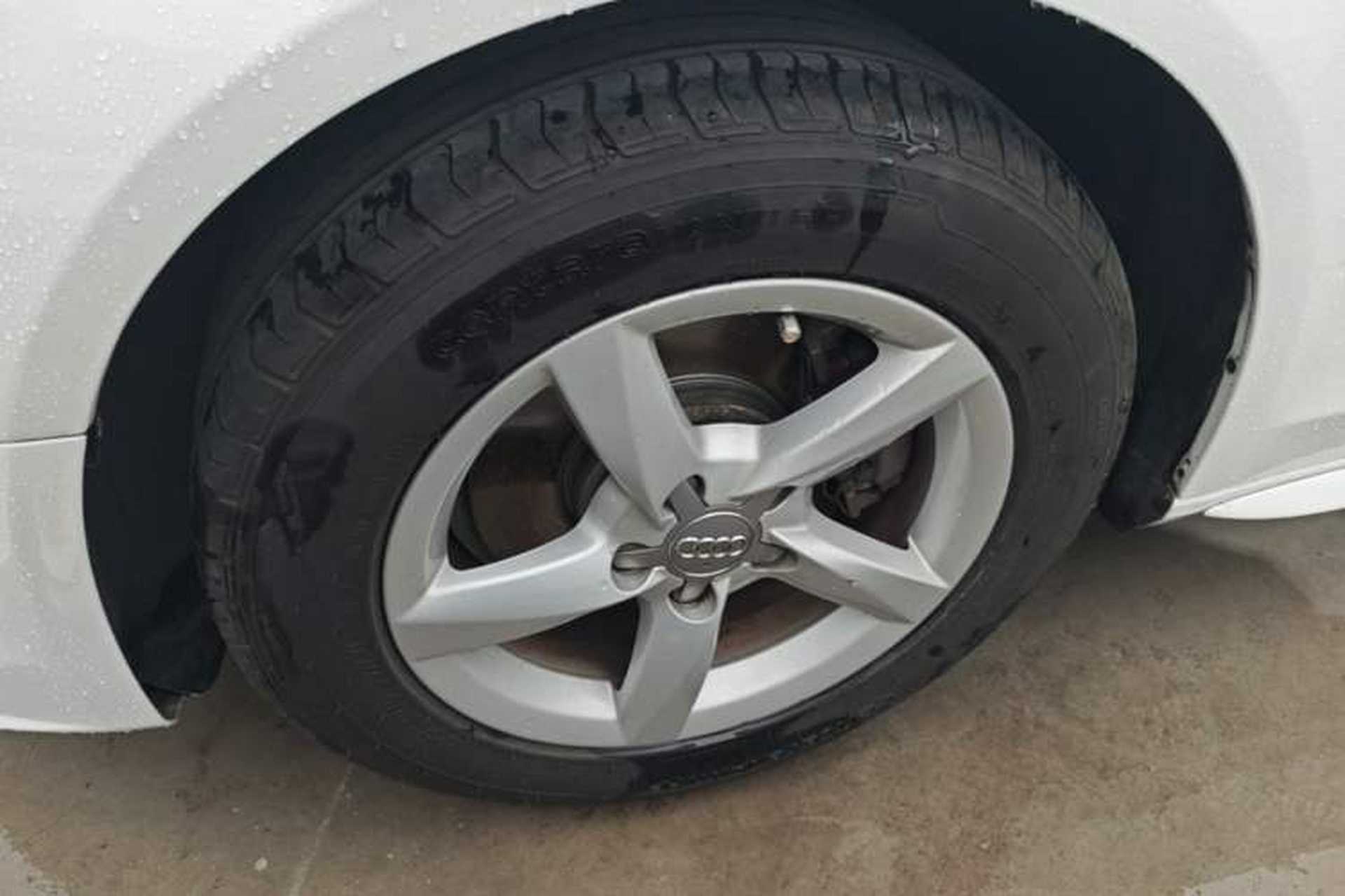 Used Audi A4L 2015 35 TFSI Automatic Standard Model Left Front Wheel Hub