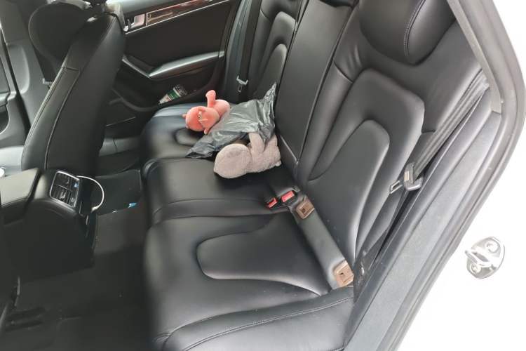 Used Audi A4L 2015 35 TFSI Automatic Comfort Model Left Rear Seat