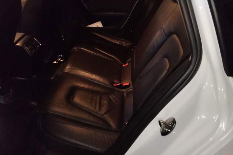 Used Audi A4L 2015 35 TFSI Automatic Comfort Model Left Rear Seat