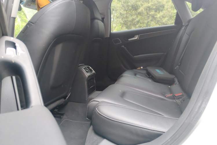 Used Audi A4L 2015 35 TFSI Automatic Comfort Model Left Rear Seat