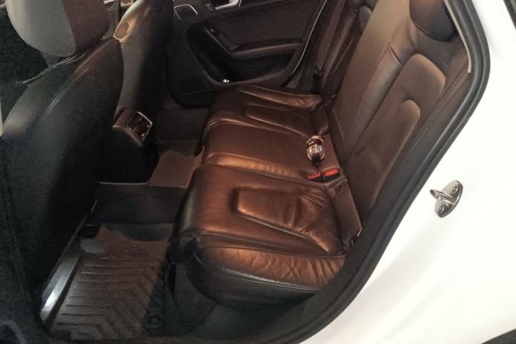 Used Audi A4L 2015 35 TFSI Automatic Comfort Model Left Rear Seat