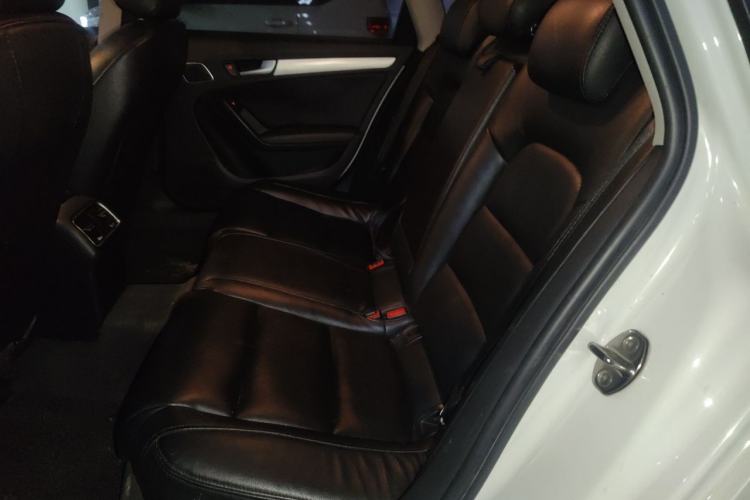Used Audi A4L 2015 45 TFSI quattro Individual Sport Edition Left Rear Seat