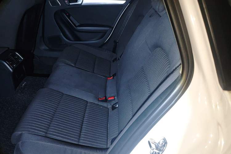 Used Audi A4L 2015 35 TFSI Automatic Standard Model Left Rear Seat