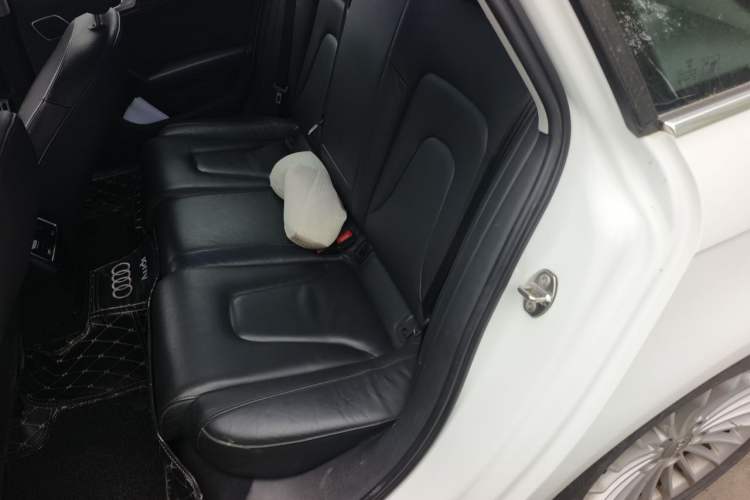Used Audi A4L 2015 35 TFSI Automatic Comfort Model Left Rear Seat