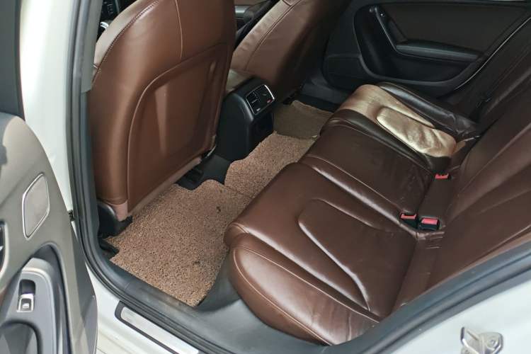 Used Audi A4L 2015 35 TFSI Automatic Comfort Model Left Rear Seat