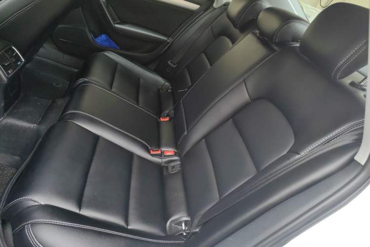 Used Audi A4L 2015 45 TFSI quattro Individual Sport Edition Left Rear Seat