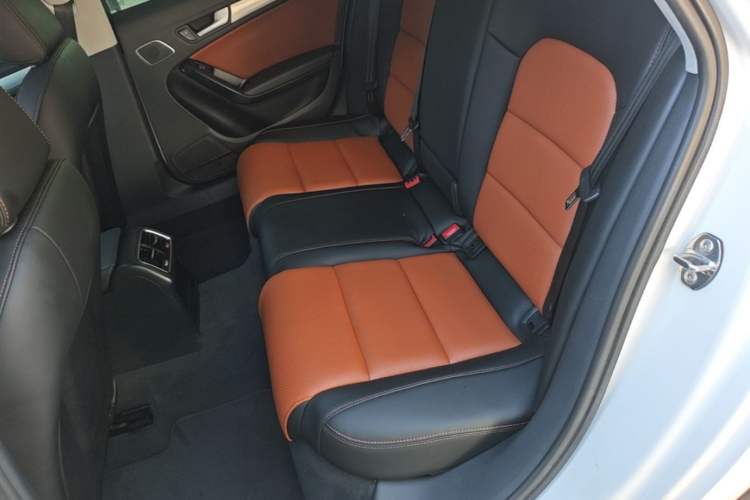 Used Audi A4L 2015 45 TFSI quattro Individual Sport Edition Left Rear Seat