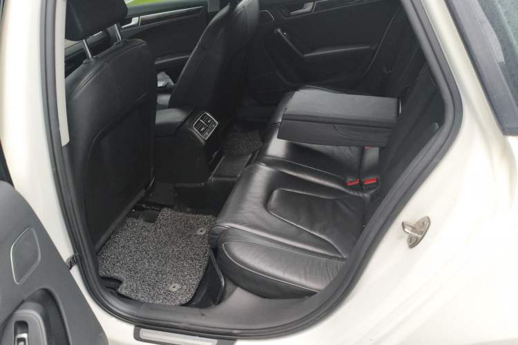 Used Audi A4L 2015 35 TFSI Automatic Comfort Model Left Rear Seat
