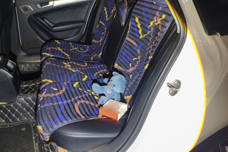 Used Audi A4L  Left Rear Seat