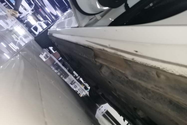 Used Audi A4L 2015 35 TFSI Automatic Standard Model Left Side Sill