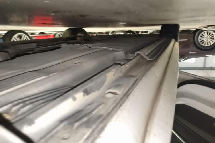Used Audi A4L 2015 35 TFSI Automatic Comfort Model Left Side Sill