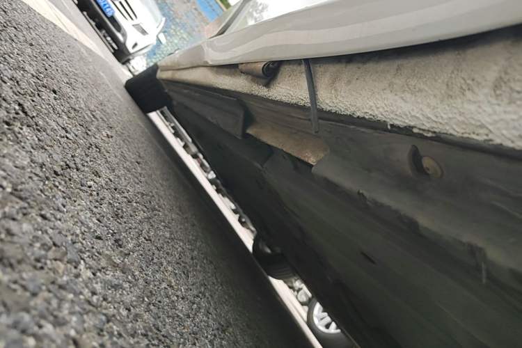 Used Audi A4L 2015 35 TFSI Automatic Comfort Model Left Side Sill