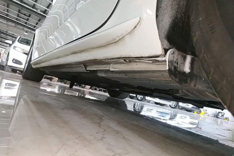 Used Audi A4L 2015 35 TFSI Automatic Standard Model Left Side Sill