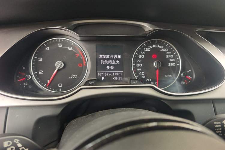 Used Audi A4L 2015 45 TFSI quattro Individual Sport Edition Odometer Close Up
