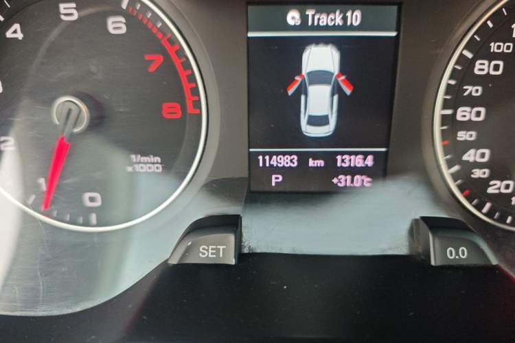 Used Audi A4L 2015 35 TFSI Automatic Technology Model Odometer Close Up