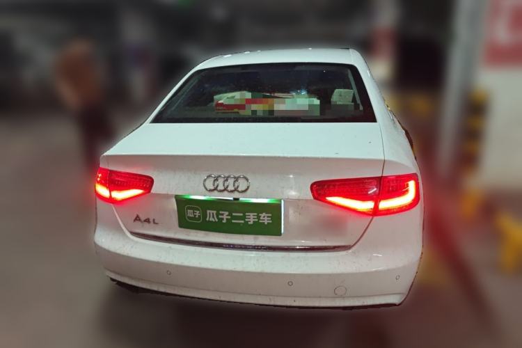 Used Audi A4L  Rear