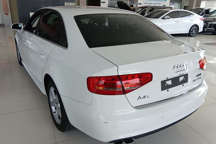 Used Audi A4L 2015 30 TFSI Automatic Comfort Model Rear Left 45 Deg