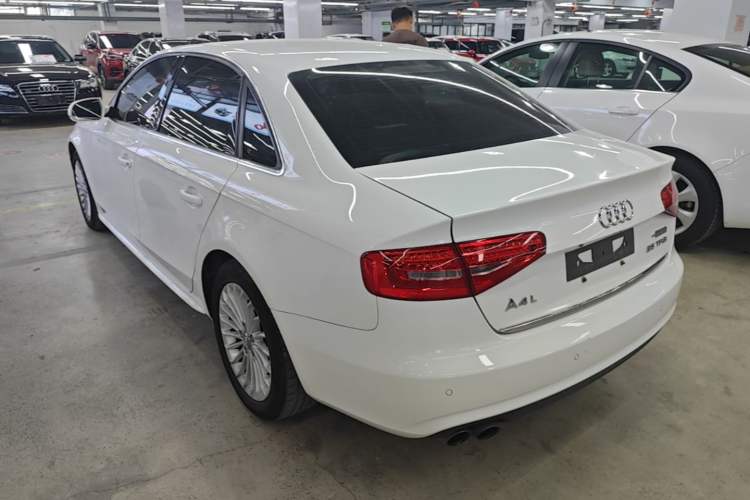 Used Audi A4L 2015 35 TFSI Automatic Comfort Model Rear Left 45 Deg