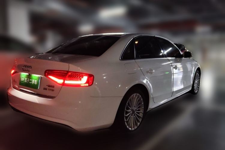 Used Audi A4L 2015 35 TFSI Automatic Comfort Model Rear Right 45 Deg