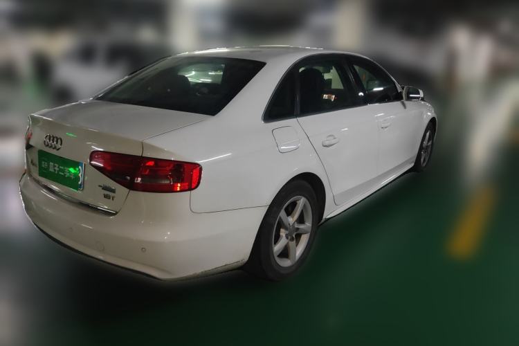 Used Audi A4L 2015 30 TFSI Automatic Comfort Model Rear Right 45 Deg