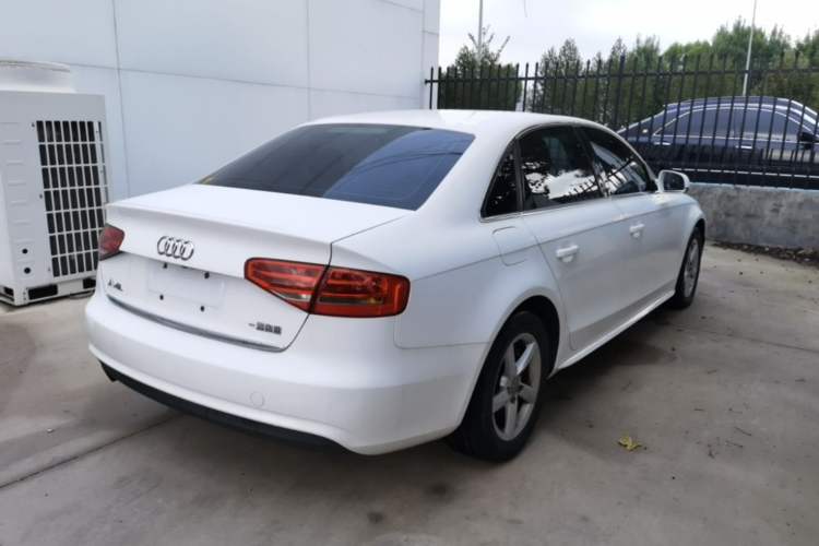 Used Audi A4L 2015 30 TFSI Automatic Comfort Model Rear Right 45 Deg