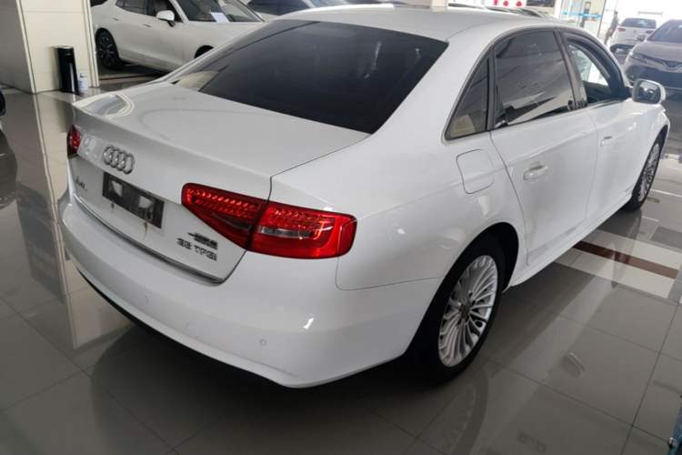 Used Audi A4L 2015 35 TFSI Automatic Comfort Model Rear Right 45 Deg