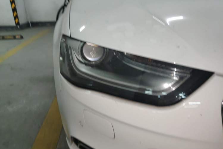 Used Audi A4L 2015 35 TFSI Automatic Standard Model Right Front Headlight